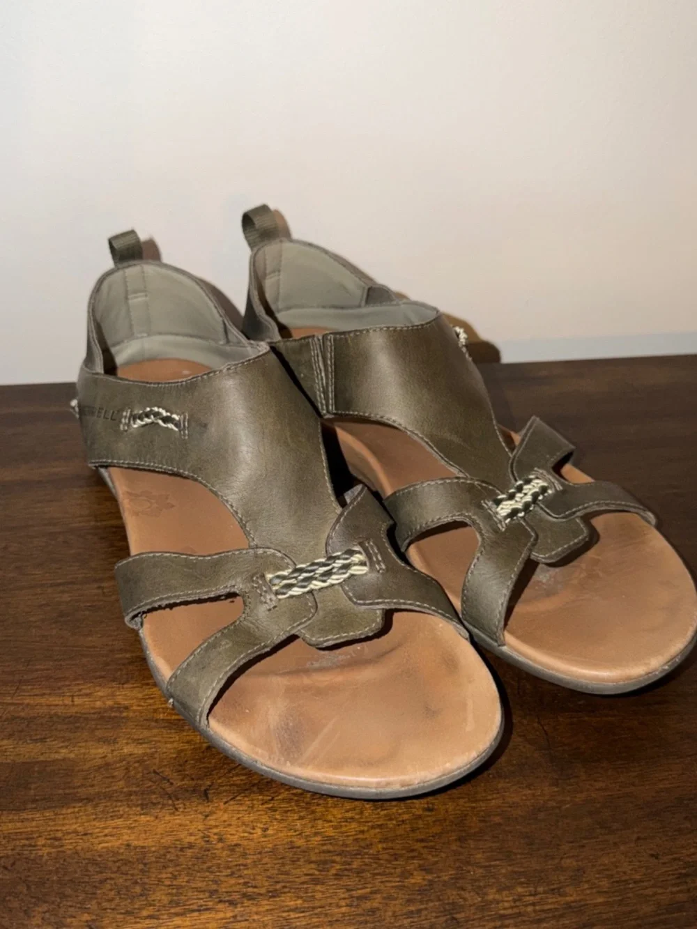 Merrell Women’s Flaxen Olive Leather Sandals Size 9 Outdoors Walking